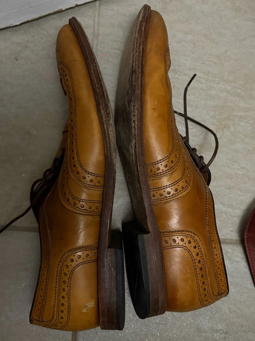 Allen  Men's Tan Leather Wingtip Brogues - Black Classic Dress Shoes